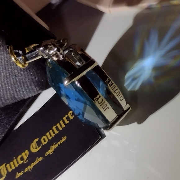 Juicy Couture Engraved Solitaire Sea Blue Green Jumbo Faceted Crystal NWT - Picture 3 of 12